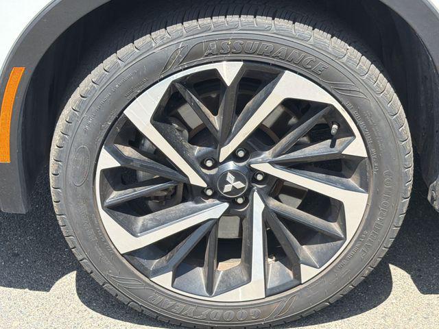 used 2024 Mitsubishi Outlander car, priced at $25,149