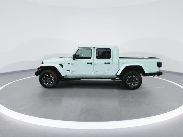 new 2026 Jeep Gladiator car, priced at $47,494