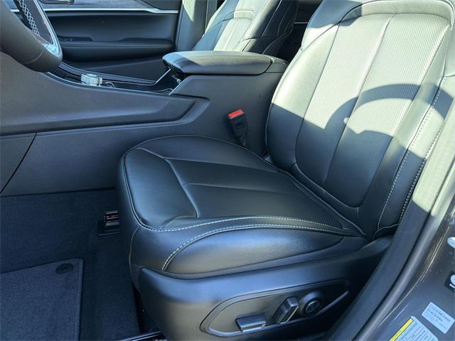 new 2025 Jeep Grand Cherokee car, priced at $44,710