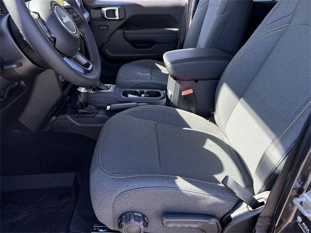 new 2025 Jeep Gladiator car, priced at $40,484