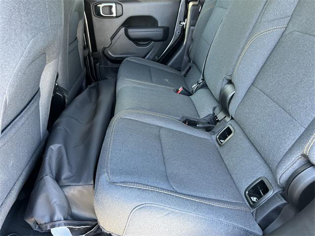 new 2025 Jeep Gladiator car, priced at $40,484