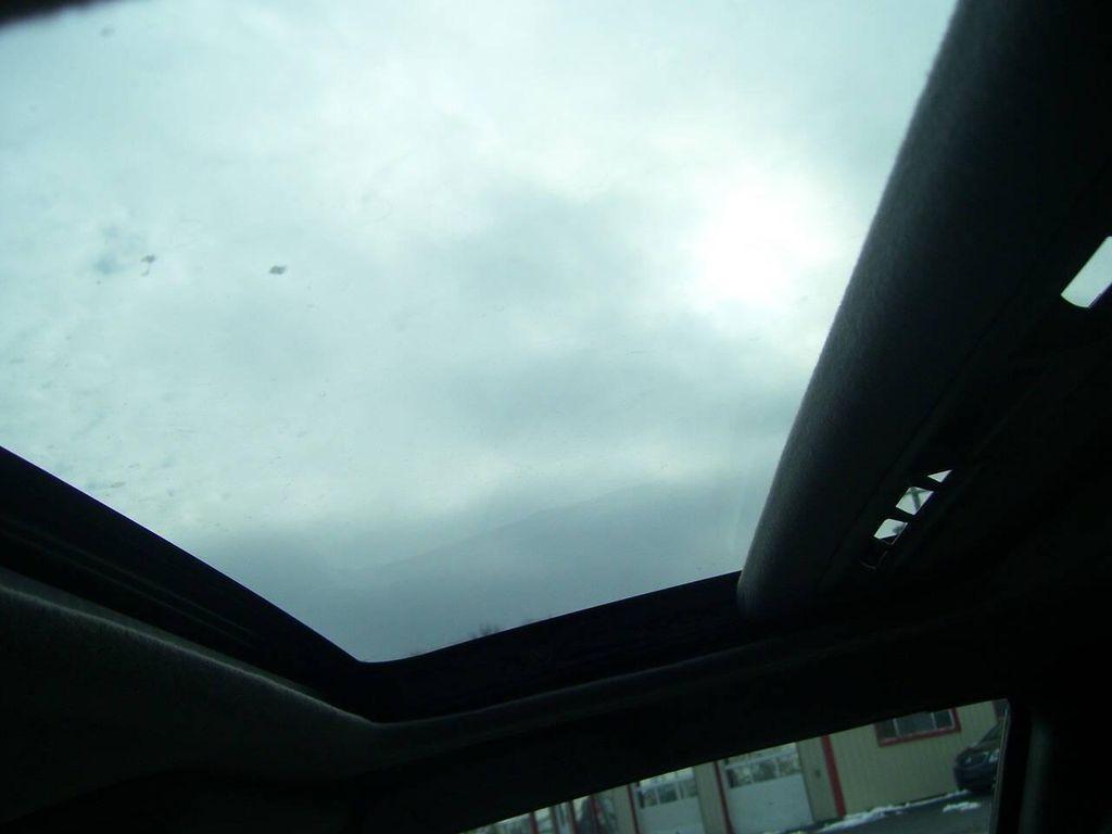 used 2002 Chevrolet Monte Carlo car, priced at $9,500