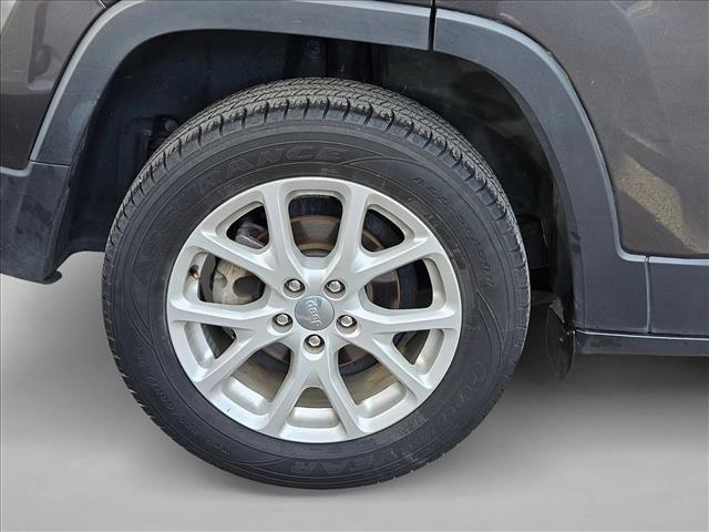 used 2017 Jeep Cherokee car, priced at $9,997