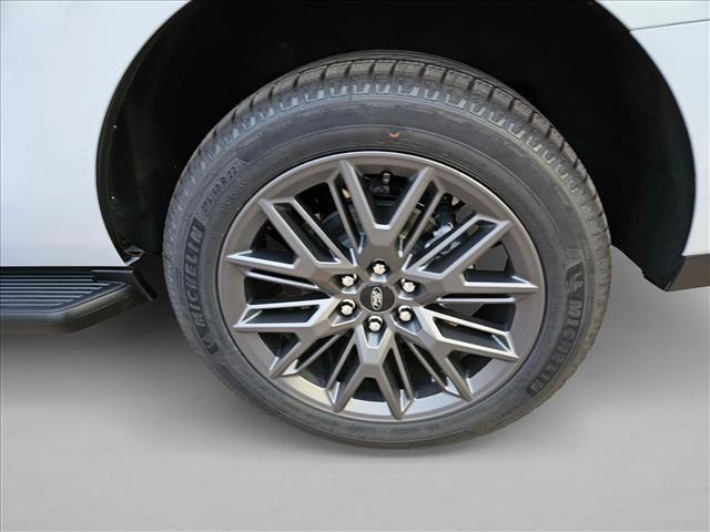 new 2026 Ford Expedition car, priced at $80,615