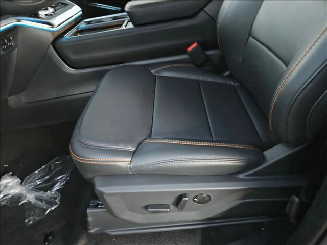 new 2025 Ford Expedition car, priced at $78,747