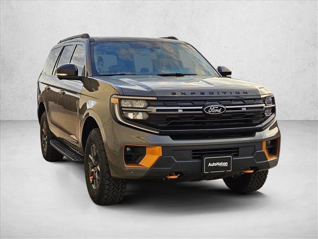 new 2025 Ford Expedition car, priced at $79,353