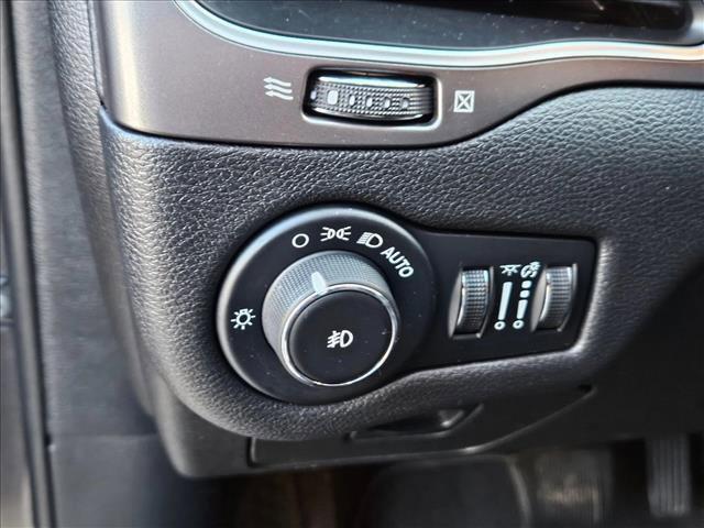 used 2020 Jeep Cherokee car, priced at $17,995