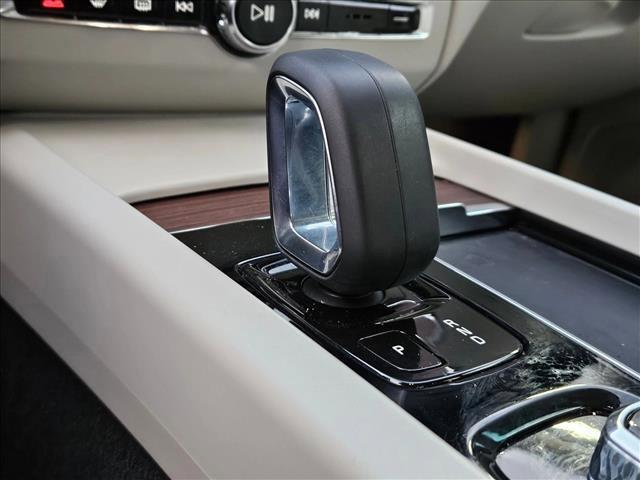 used 2022 Volvo XC60 car, priced at $27,260