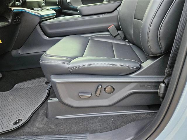 new 2025 Ford Expedition car, priced at $76,689