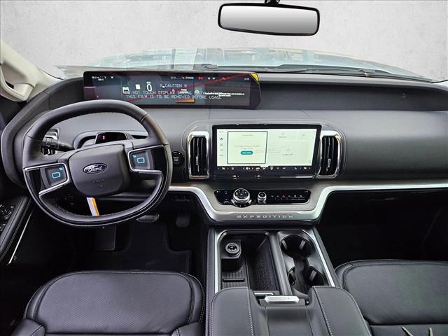 new 2025 Ford Expedition car, priced at $76,689