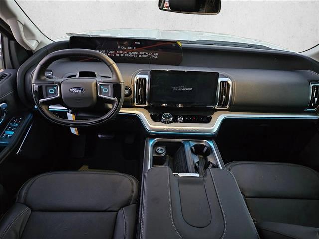 new 2025 Ford Expedition car, priced at $76,689