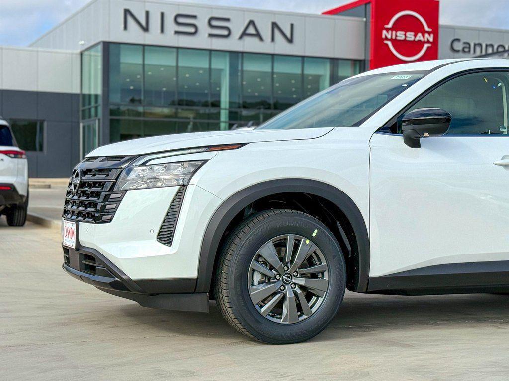 new 2026 Nissan Pathfinder car, priced at $40,699