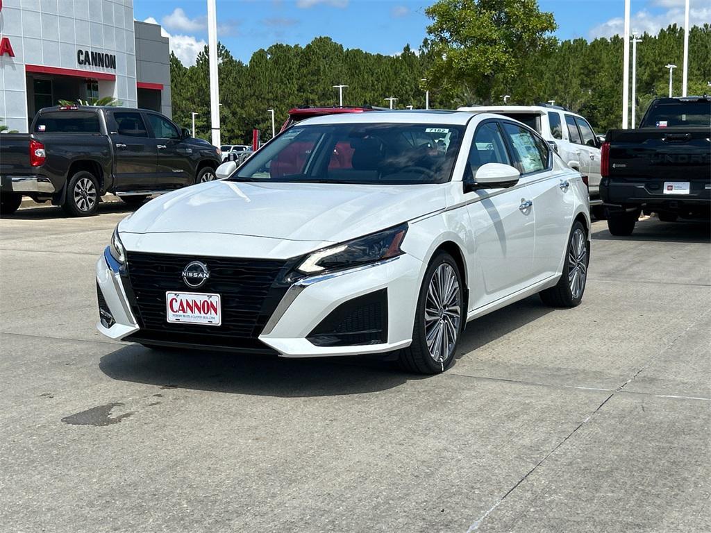 new 2025 Nissan Altima car, priced at $34,599