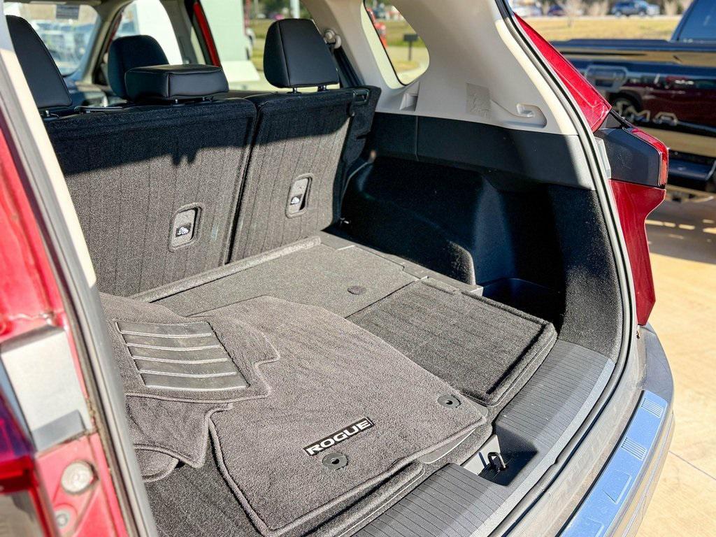 used 2023 Nissan Rogue car, priced at $28,122