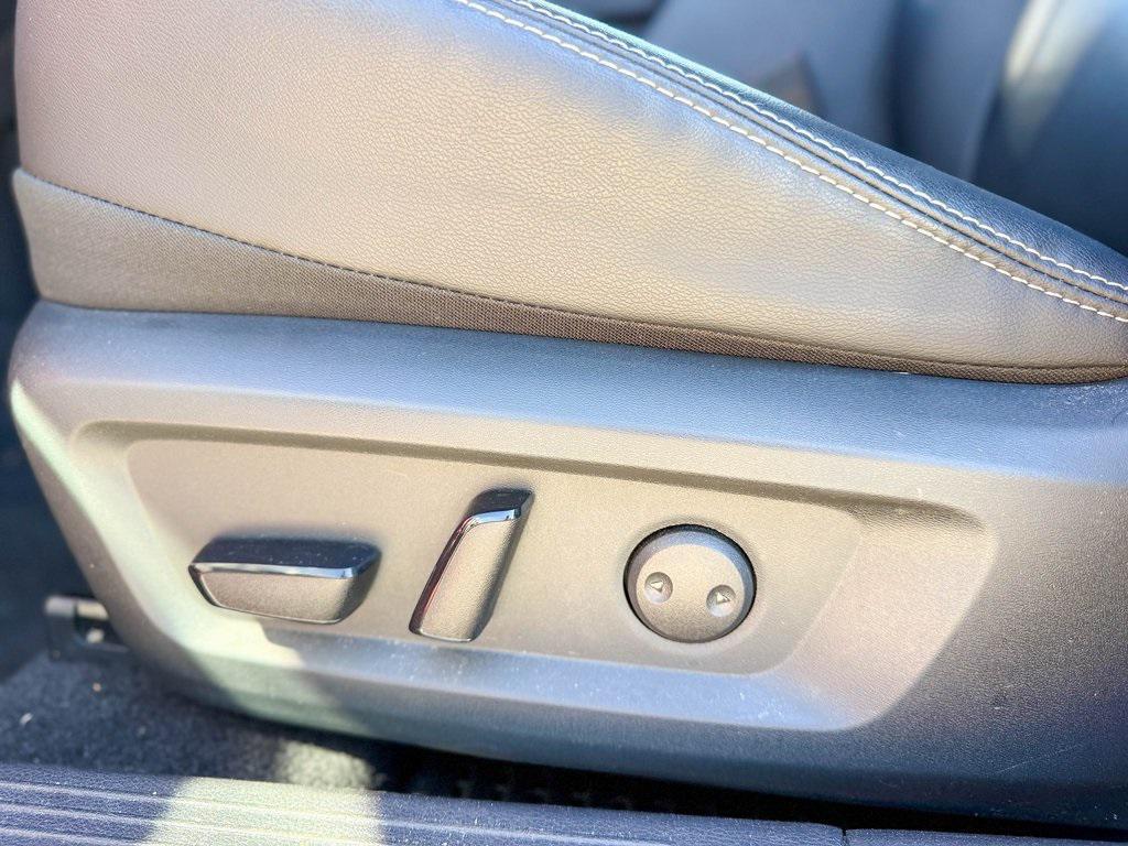 used 2023 Nissan Rogue car, priced at $28,122