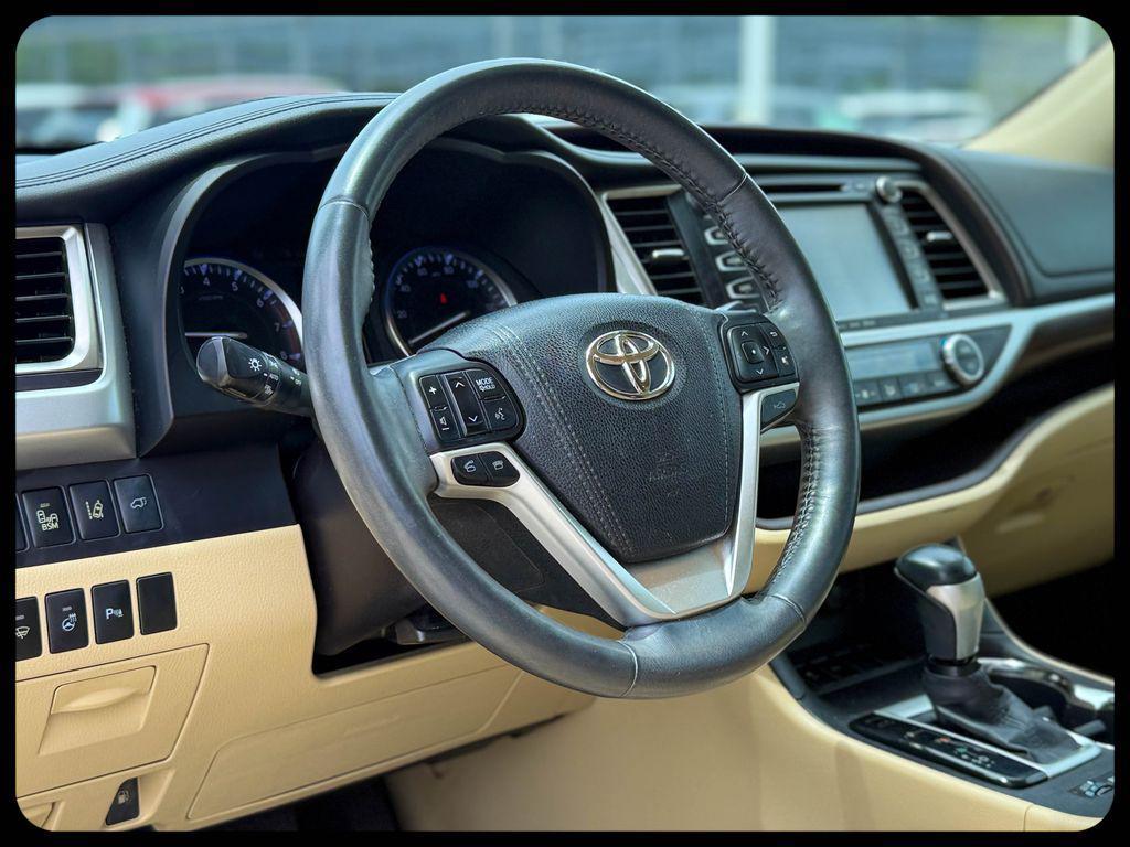 used 2016 Toyota Highlander car, priced at $17,313