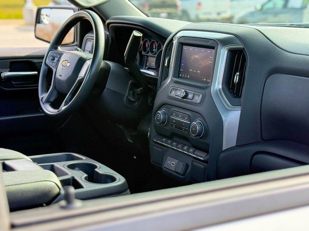 used 2024 Chevrolet Silverado 1500 car, priced at $28,899