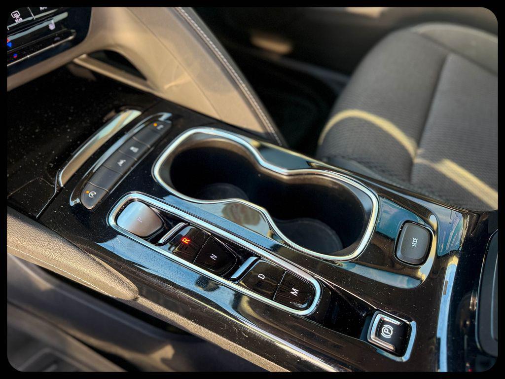 used 2022 Buick Envision car, priced at $23,999