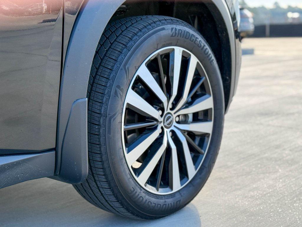 used 2025 Nissan Pathfinder car, priced at $45,532