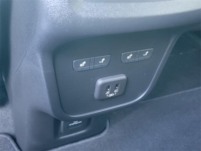 used 2023 Chevrolet Equinox car, priced at $23,476