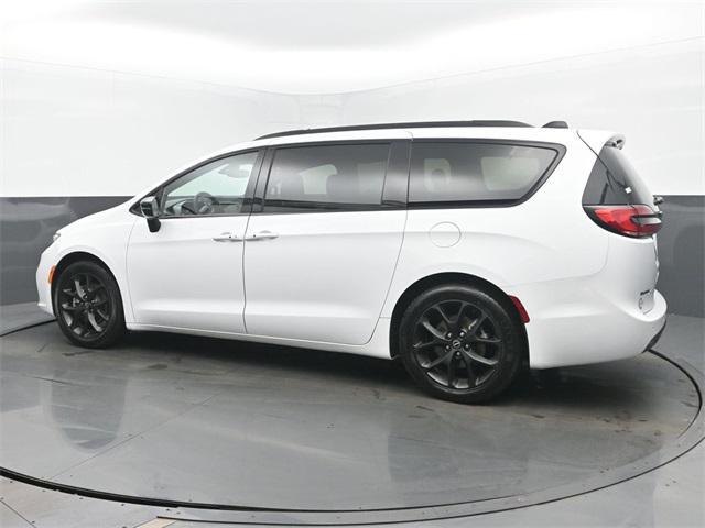 used 2025 Chrysler Pacifica car, priced at $36,894