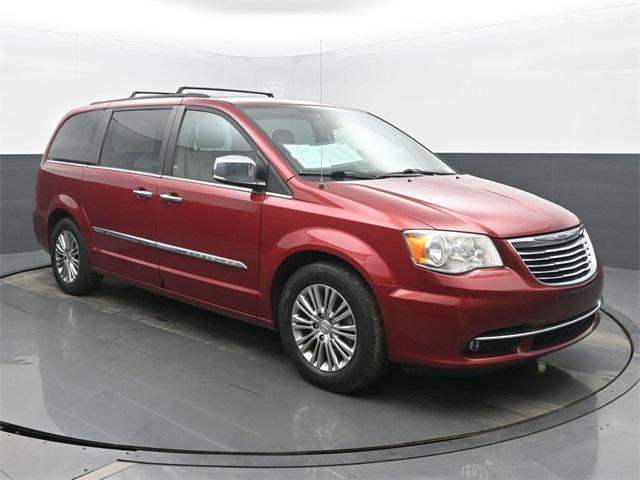 used 2014 Chrysler Town & Country car, priced at $5,935