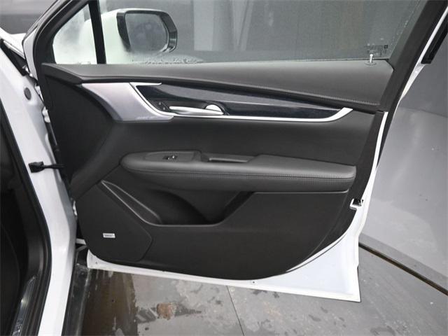 used 2025 Cadillac XT5 car, priced at $41,117