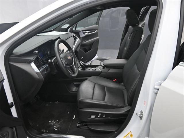 used 2025 Cadillac XT5 car, priced at $41,117