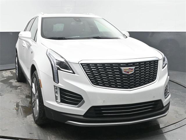 used 2025 Cadillac XT5 car, priced at $41,117