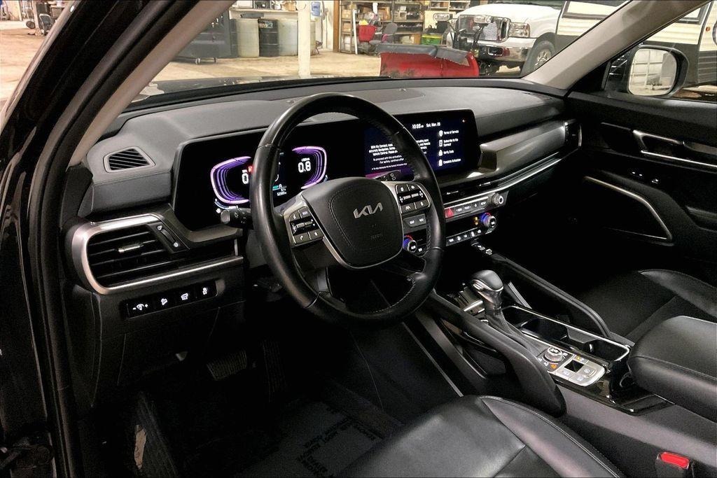 used 2025 Kia Telluride car, priced at $35,175