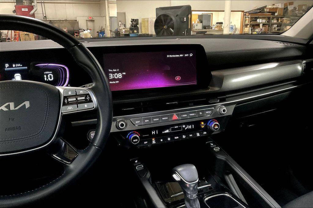 used 2025 Kia Telluride car, priced at $35,680