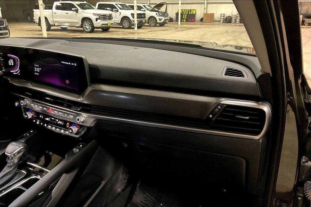 used 2025 Kia Telluride car, priced at $35,680