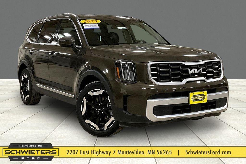 used 2025 Kia Telluride car, priced at $35,680