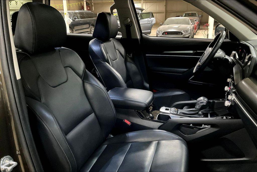 used 2025 Kia Telluride car, priced at $35,680