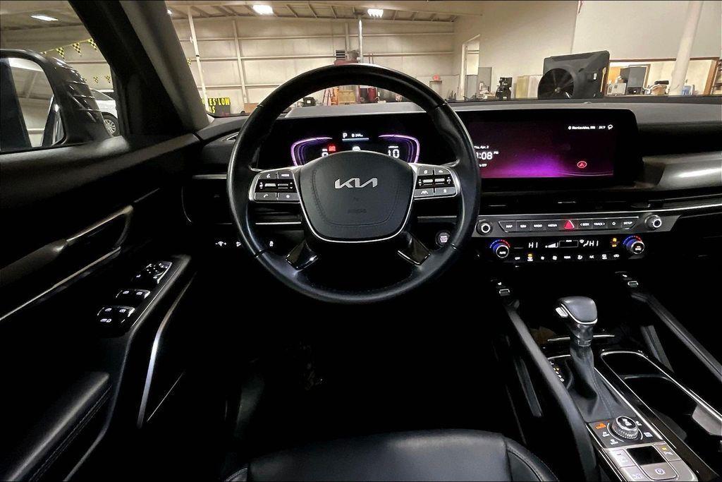 used 2025 Kia Telluride car, priced at $35,680