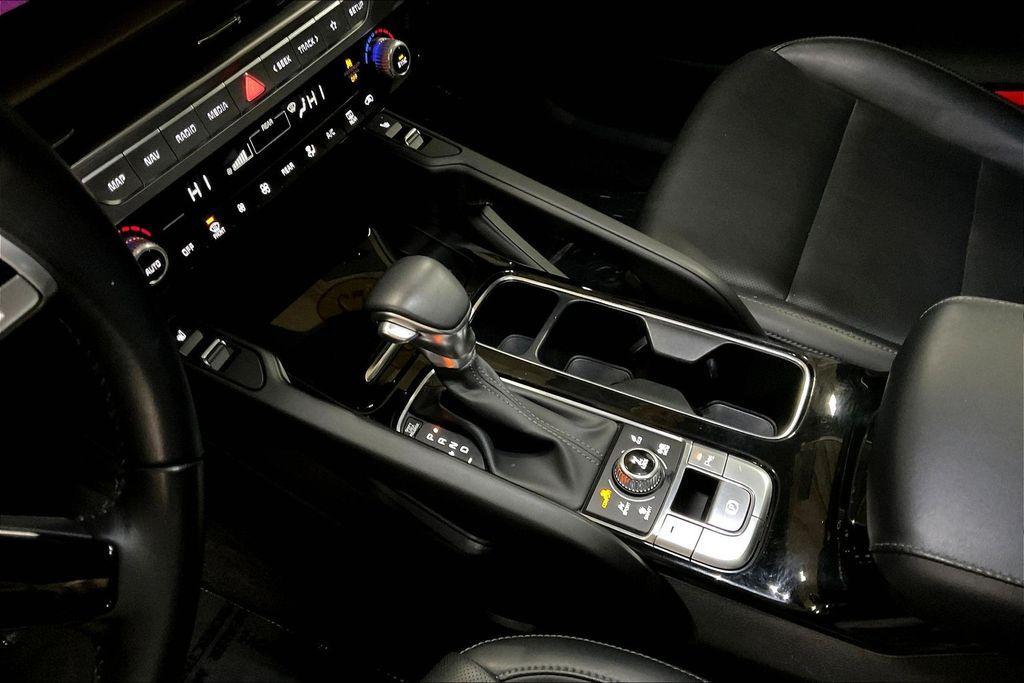 used 2025 Kia Telluride car, priced at $35,680