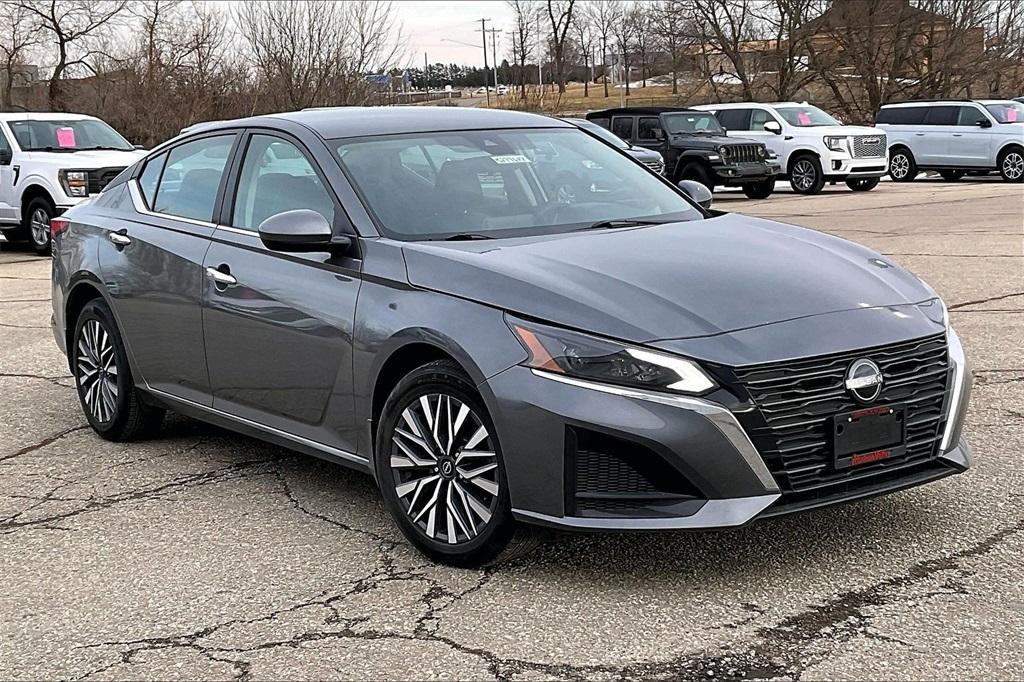 used 2023 Nissan Altima car, priced at $20,760