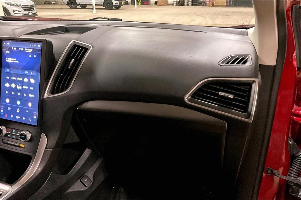 used 2024 Ford Edge car, priced at $21,638