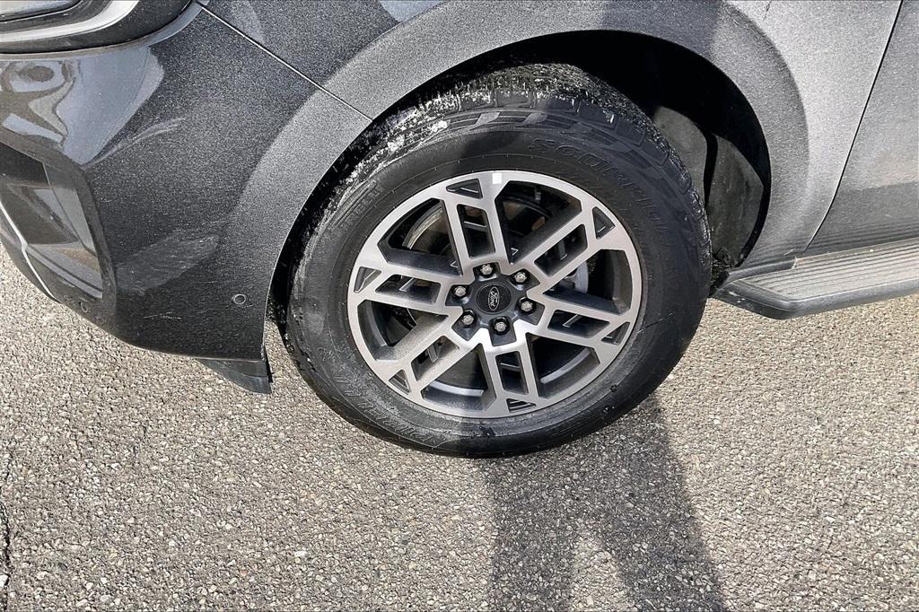 used 2025 Ford Expedition Max car, priced at $61,890