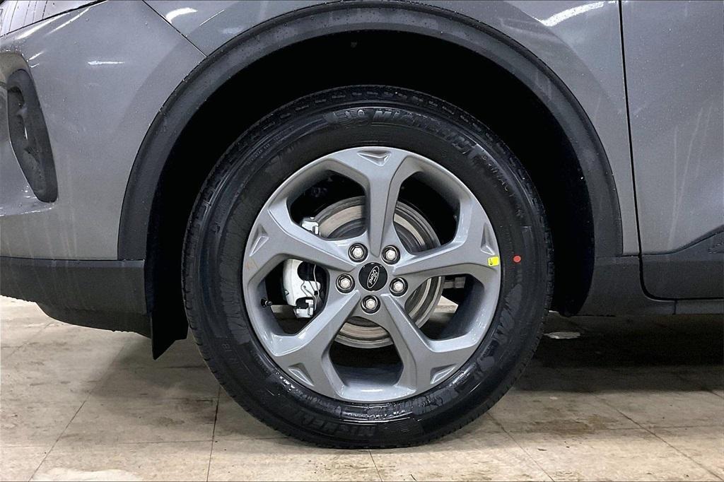 new 2026 Ford Escape car, priced at $33,056