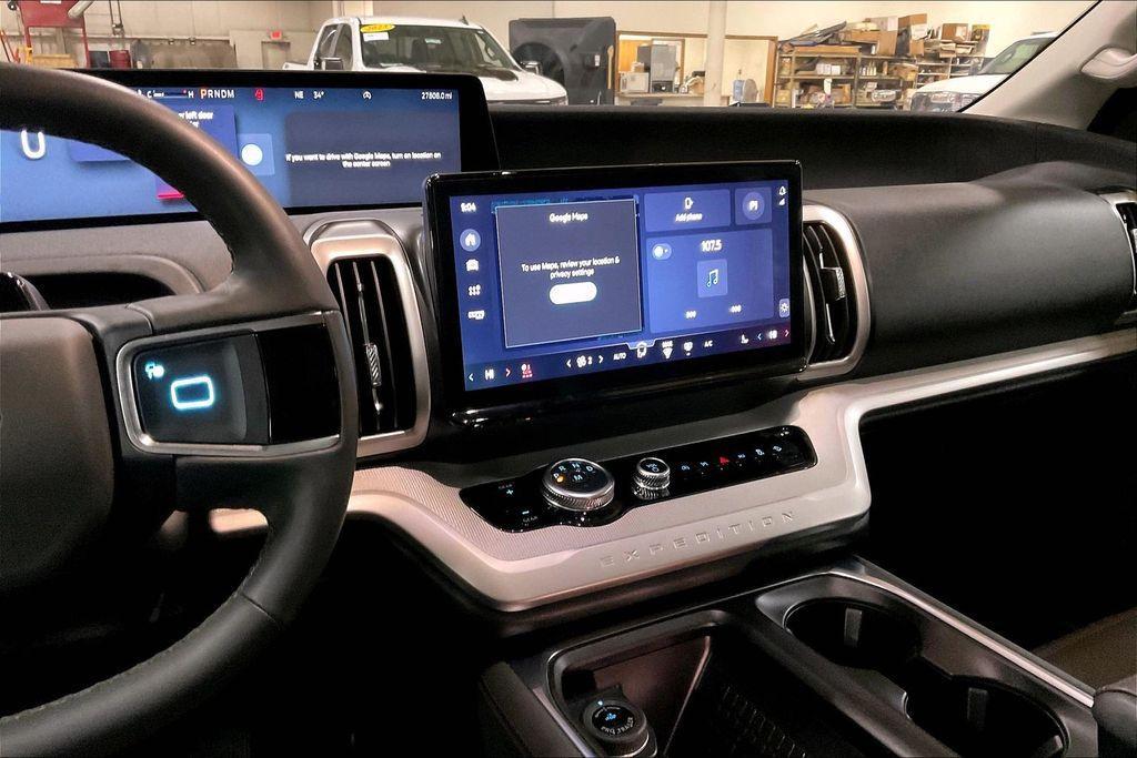 used 2025 Ford Expedition car, priced at $56,998