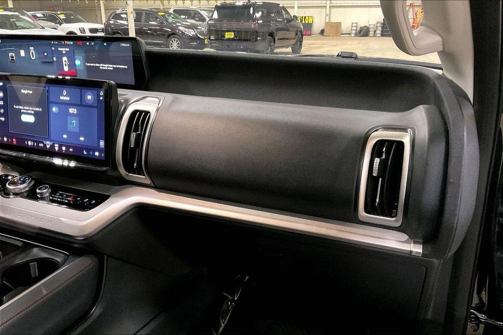 used 2025 Ford Expedition car, priced at $56,998