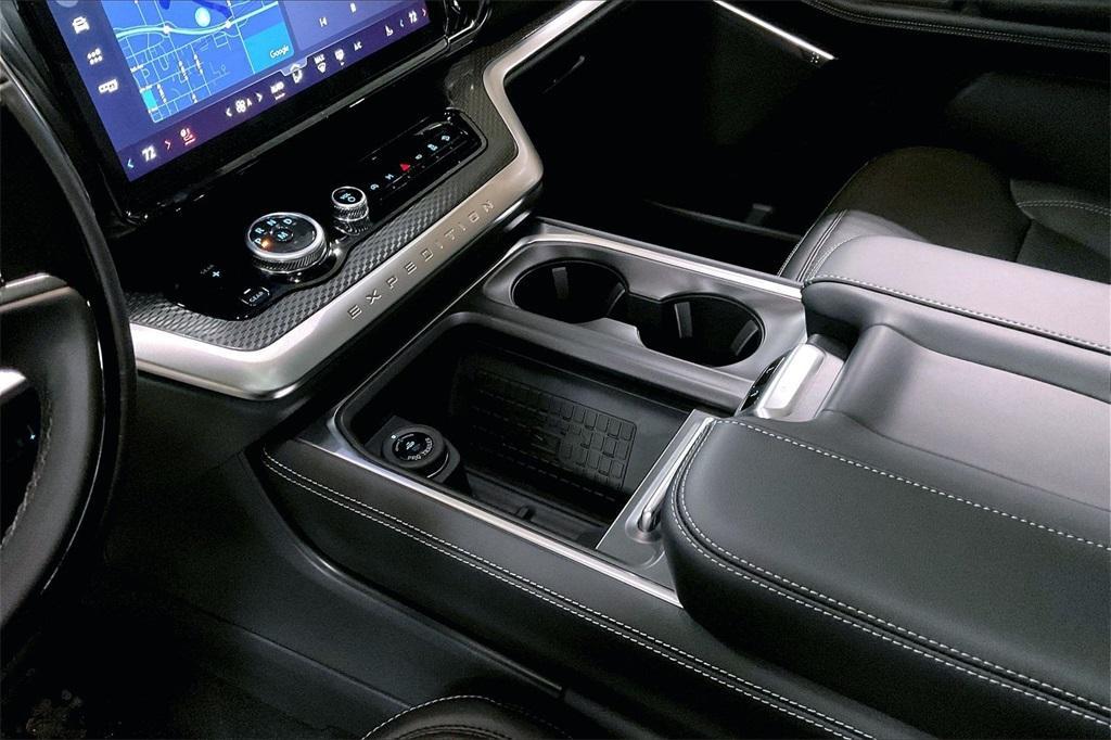 new 2025 Ford Expedition Max car, priced at $83,143