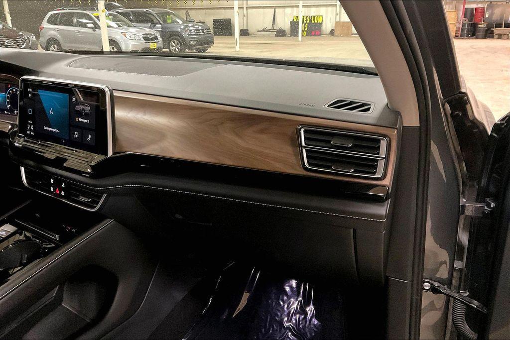 used 2024 Volkswagen Atlas car, priced at $25,874