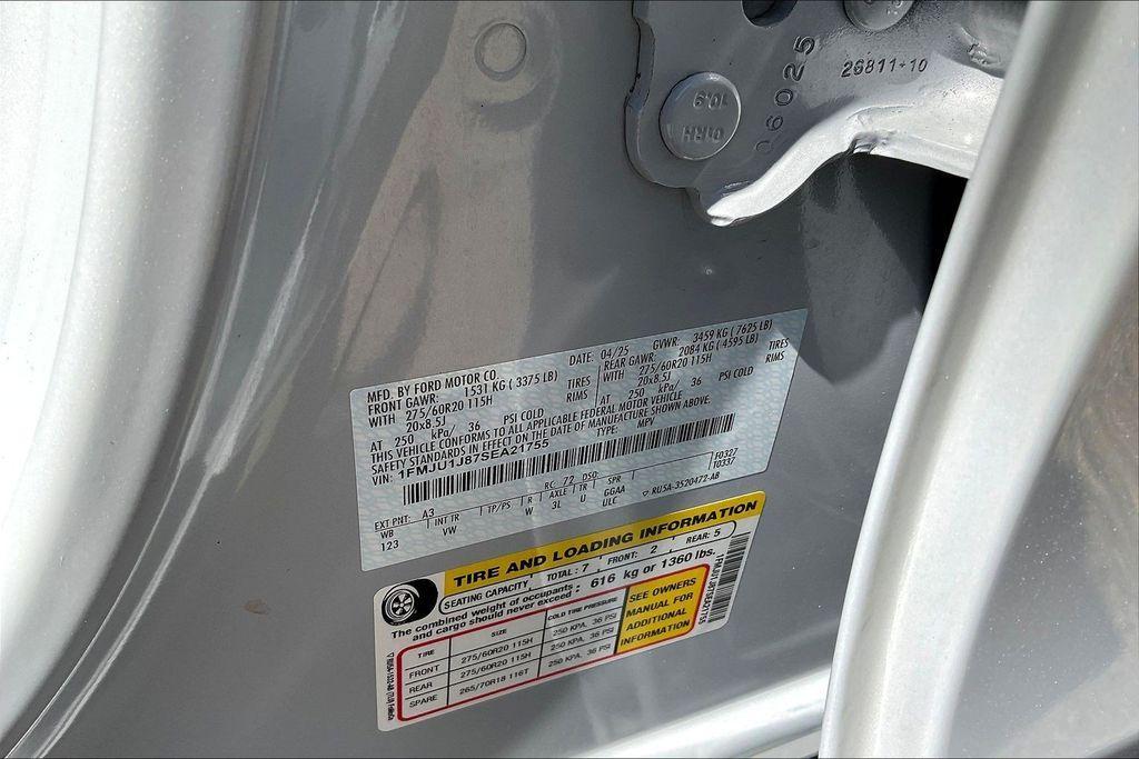 used 2025 Ford Expedition car, priced at $59,986