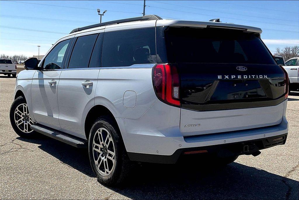 used 2025 Ford Expedition car, priced at $59,986