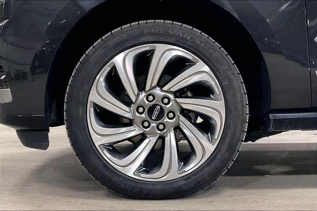 used 2023 Lincoln Navigator car, priced at $50,883