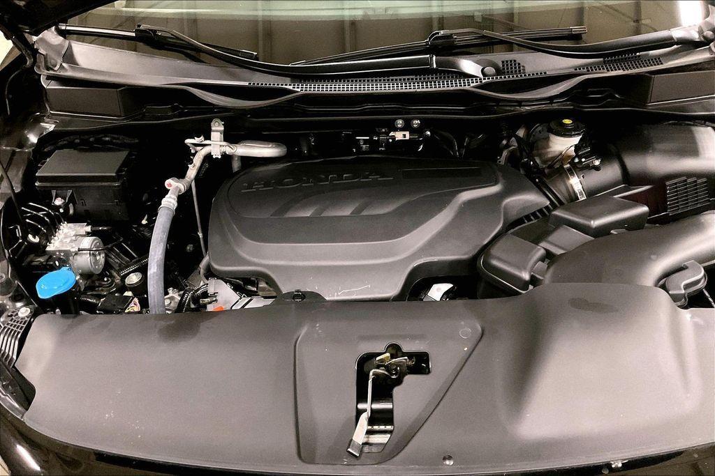 used 2025 Honda Odyssey car, priced at $37,313