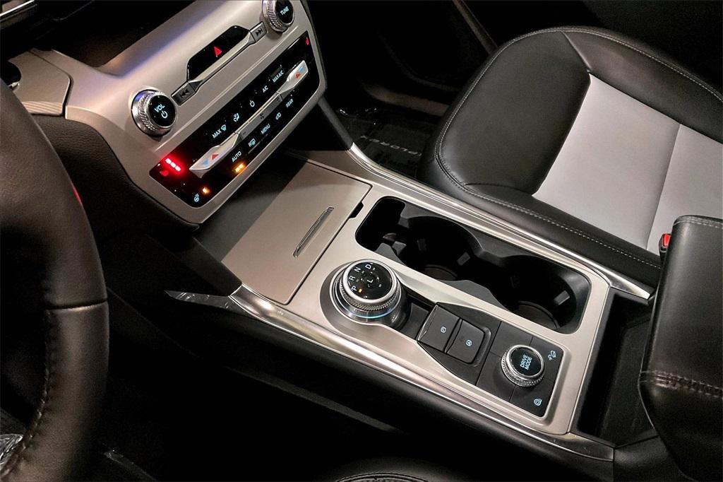 used 2022 Ford Explorer car, priced at $27,518