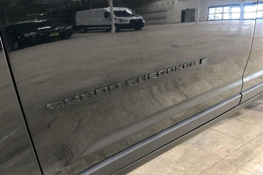 used 2023 Jeep Grand Cherokee car, priced at $29,162